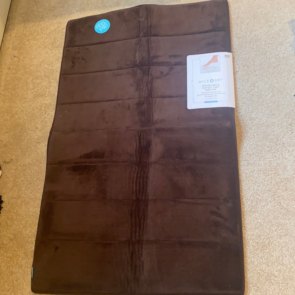 Ultimate Luxury memory foam bath mat. Brand new